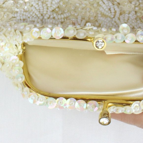 Vintage Beaded Coin Purse Walborg Change Wallet Kiss Clasp Sequins White PU60 - Picture 6 of 6